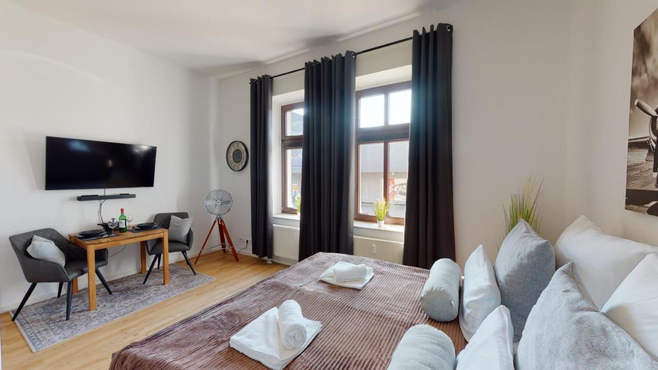 Sweethome - Zentral - Kueche & Parkplatz, Wifi Halle  Εξωτερικό φωτογραφία