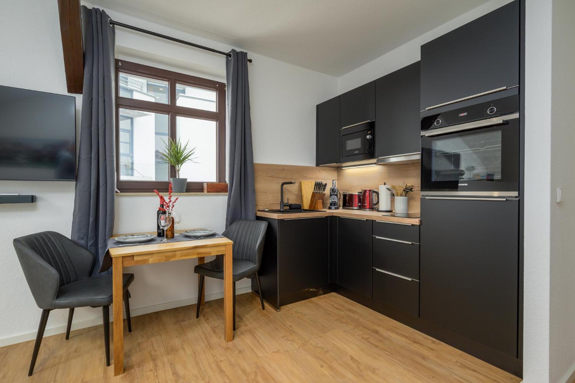 Sweethome - Zentral - Kueche & Parkplatz, Wifi Halle  Εξωτερικό φωτογραφία