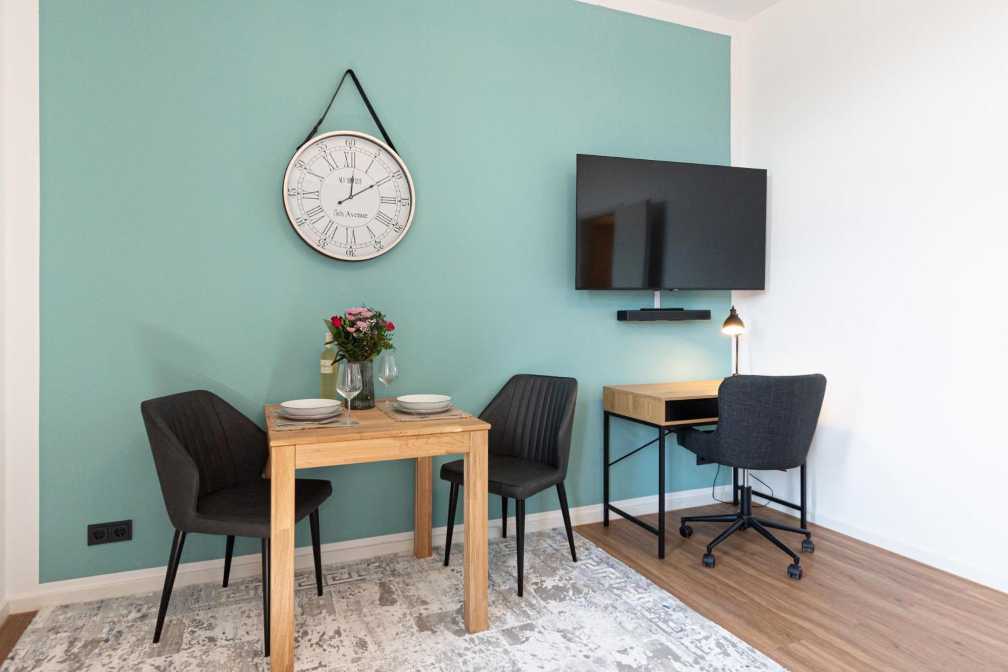 Sweethome - Zentral - Kueche & Parkplatz, Wifi Halle  Εξωτερικό φωτογραφία
